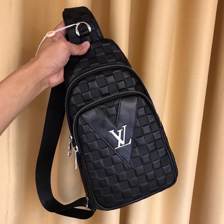 LV Chest pack 904014 30X18X7cm XM