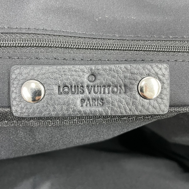 LV Backpack 921490 42X33X15cm