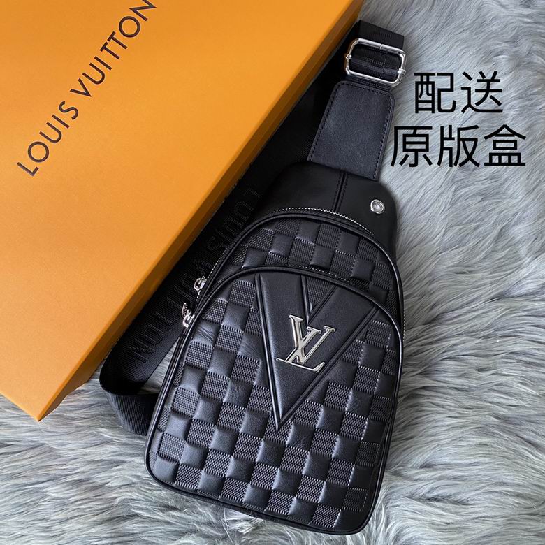 LV Chest pack 961712 28X17X6.5cm XM