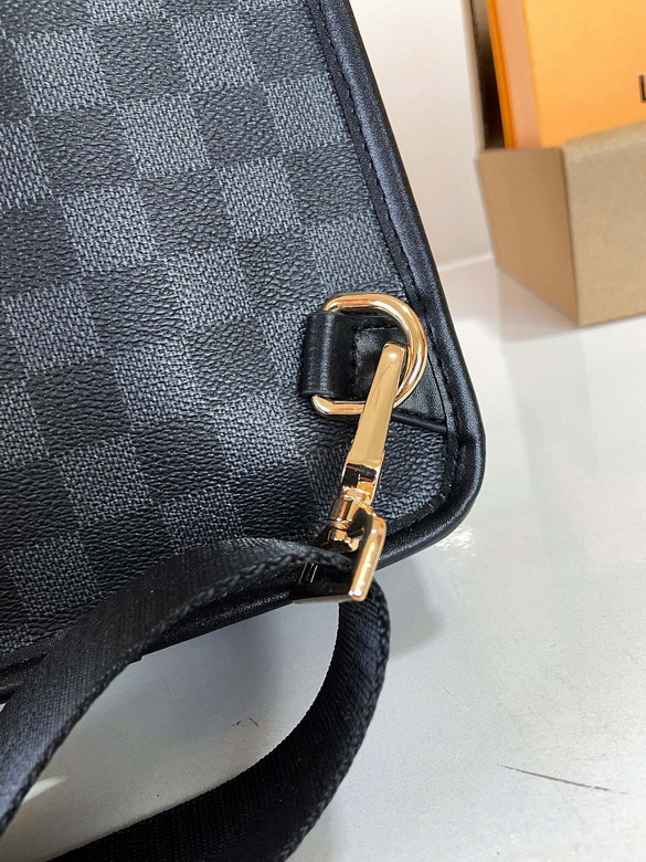 LV Chest pack LV2045 15X26X7cm XM 4colour