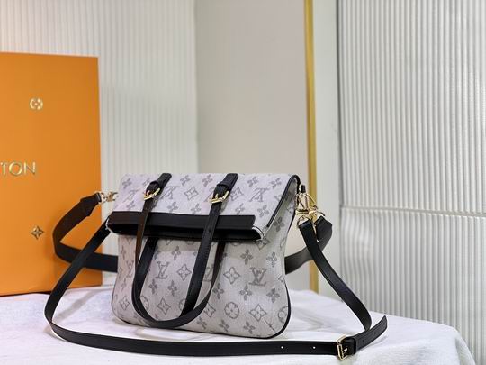 LV BAG Vintage M20518 32x28cm cs