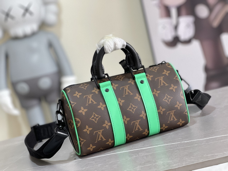 LV Bags Men M20900 25X15X11cm XM