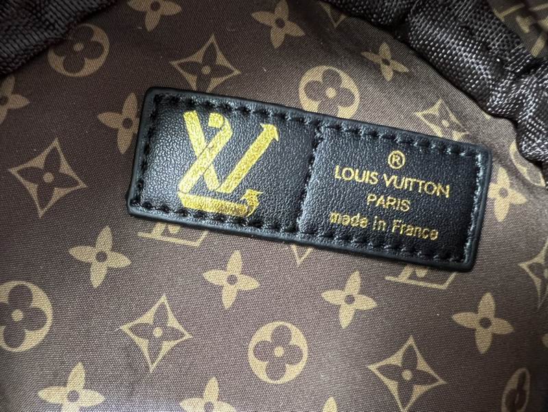 LV Backpack Pillow Palm Springs M21060 17x22x10cm ss