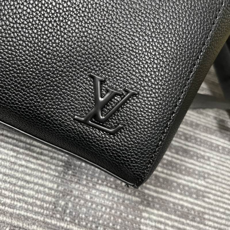 LV Backpack takeoff M21367 33x12x38cm ss