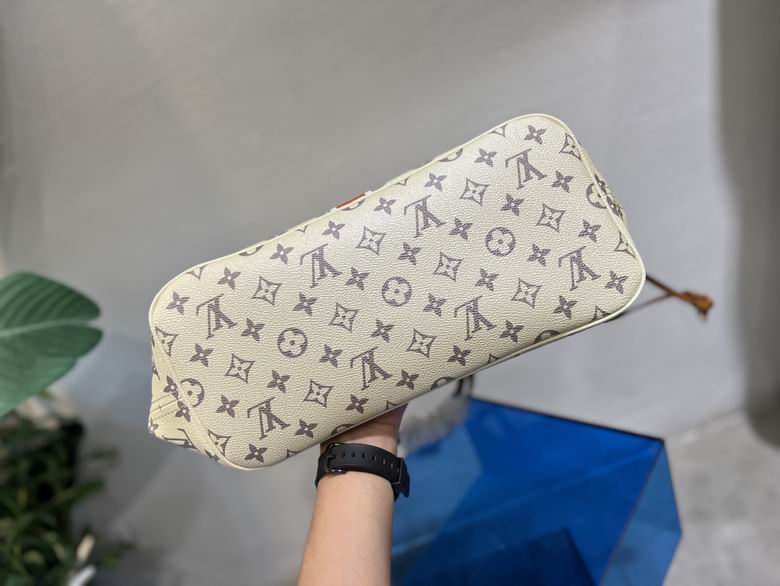 LV BAG OnTheGo M40995 32X29X17cm XM