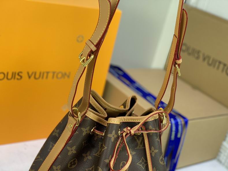 LV Bucket bag M4222401