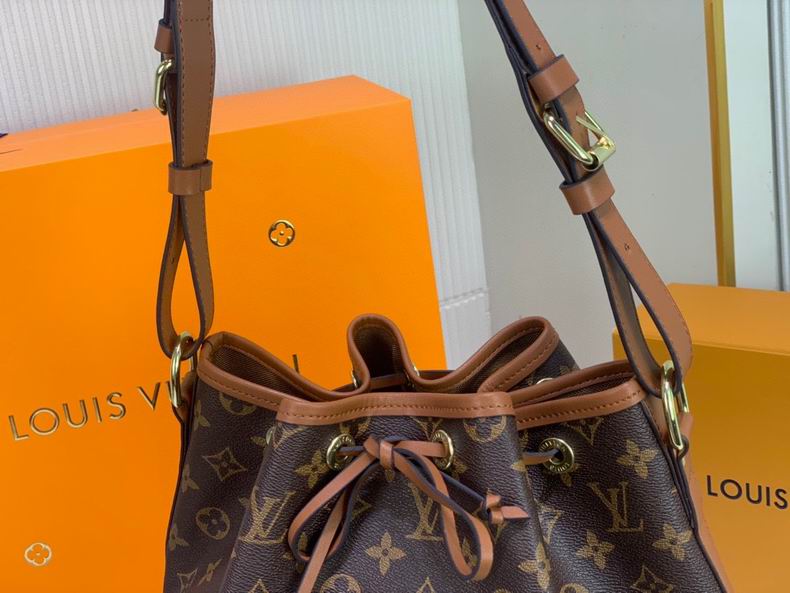 LV Bucket bag M4222402