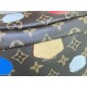 LV Chest pack Bumbag M43644 37x14x13cm ss