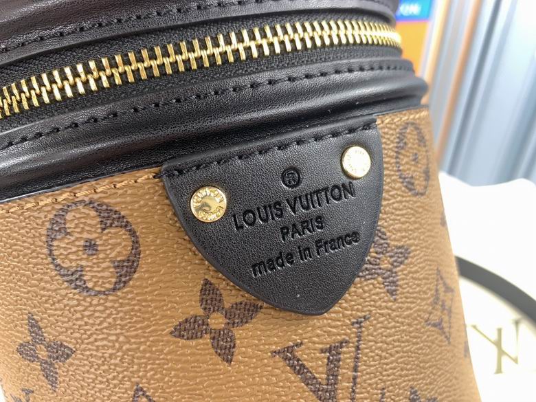 LV Bucket bag M43986