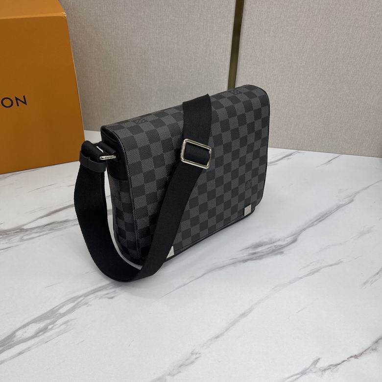 LV BAG Messenger bag M44000 33X28X8cm XM