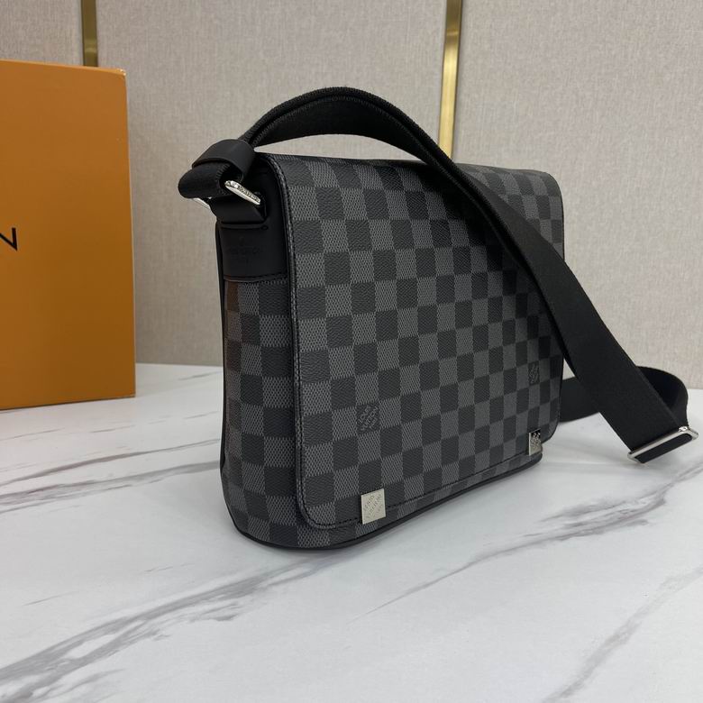 LV BAG Messenger bag M44000 33X28X8cm XM