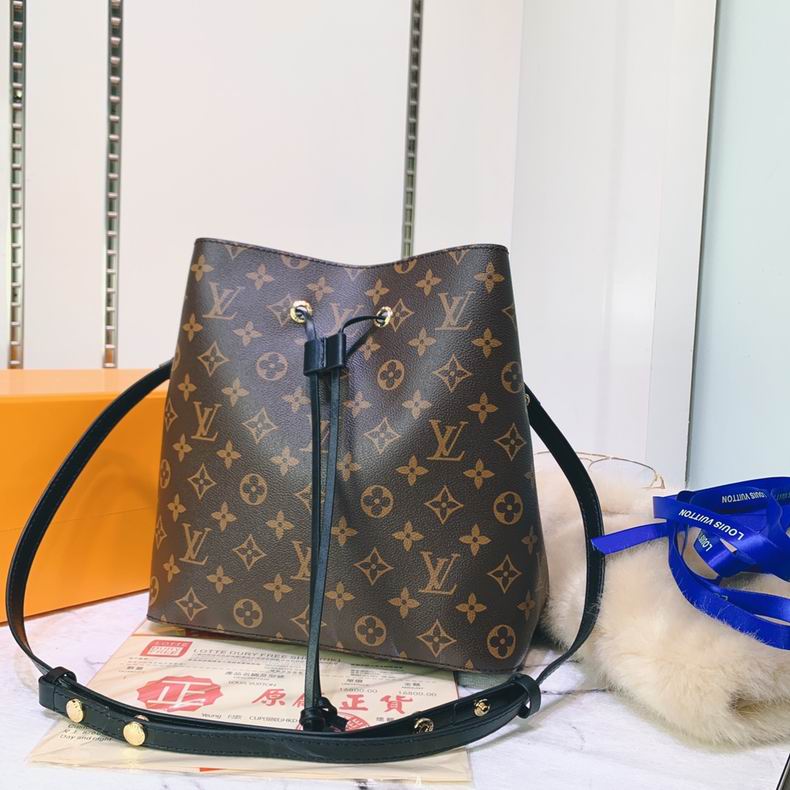 LV Bucket bag M4402201