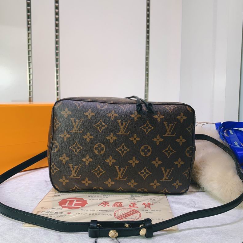 LV Bucket bag M4402201