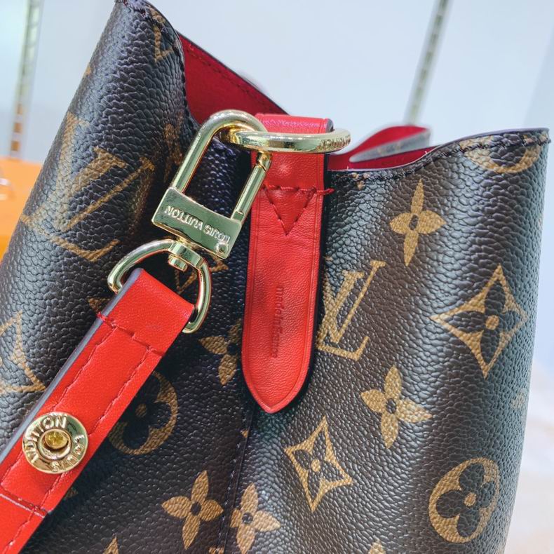 LV Bucket bag M4402204