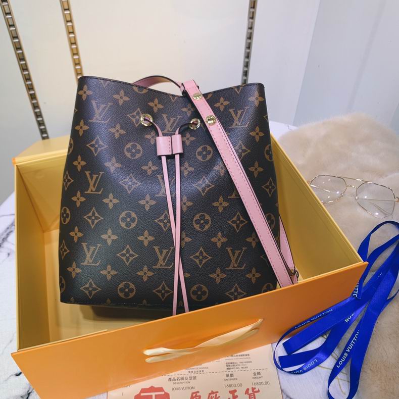 LV Bucket bag M4402205