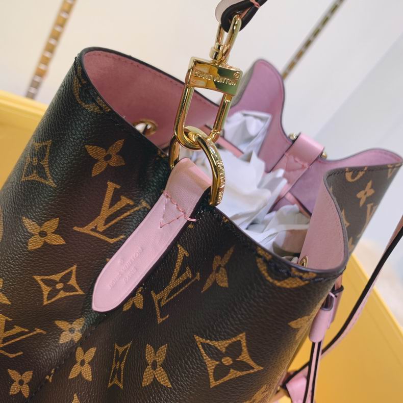 LV Bucket bag M4402205