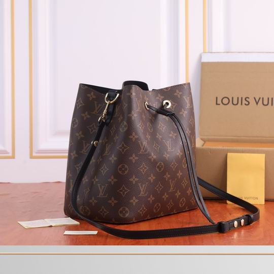 LV BAG Neo M44022 26x26x17.5cm