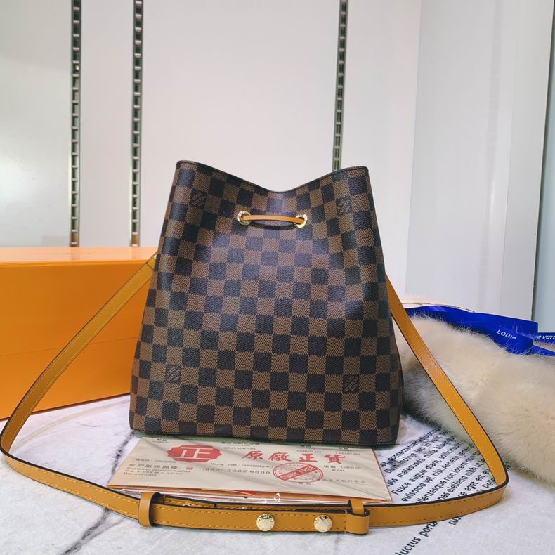 LV Bucket bag M4402208