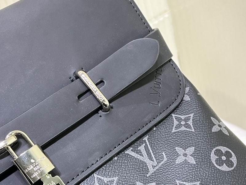 LV Backpack Apollo M44052 45x32x16cm ss