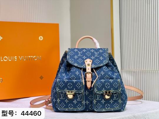 LV Backpack M44460 19x30x28cm cs