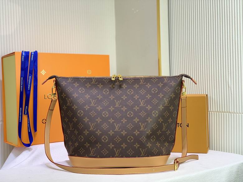 LV Bucket bag M44488