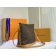 LV Bucket bag M44488