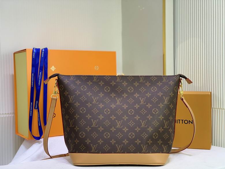 LV Bucket bag M44488