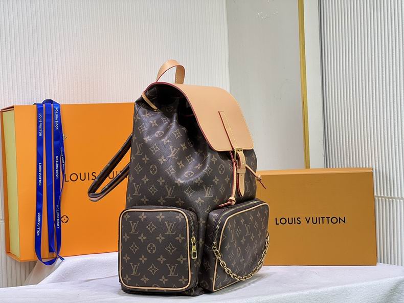 LV Backpack M44658 45x33x22 cm cs