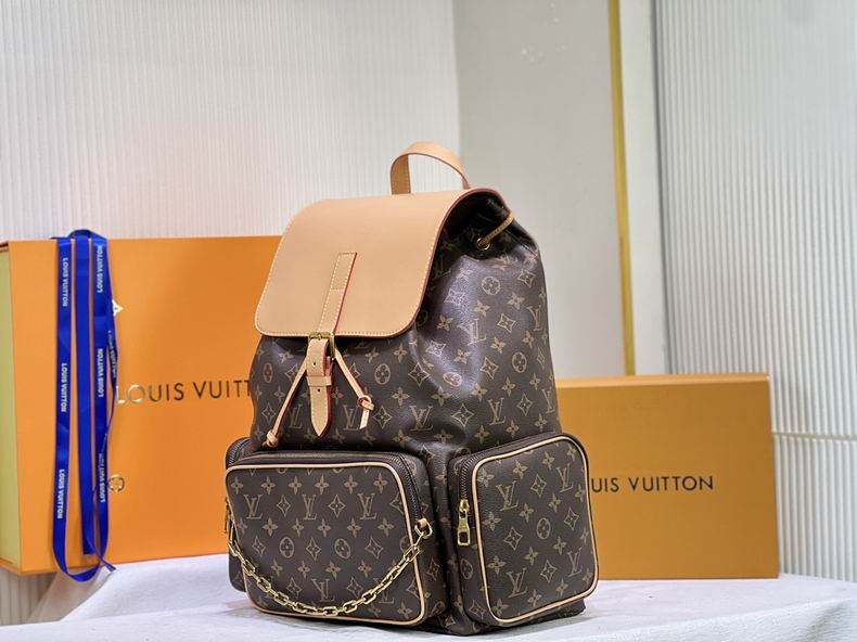 LV Backpack M44658 45x33x22 cm cs