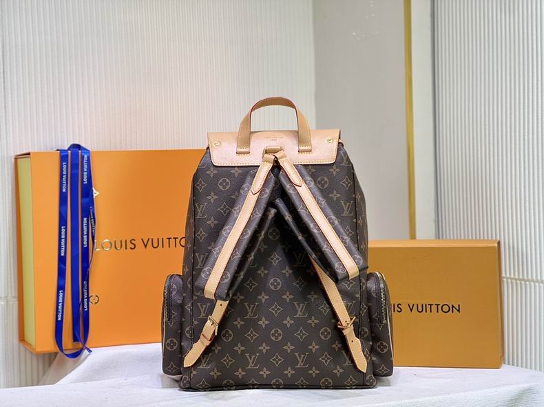 LV Backpack M44658 45x33x22 cm cs