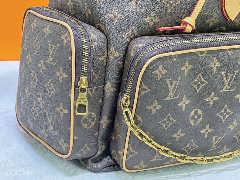 LV Backpack M44658 45x33x22 cm cs