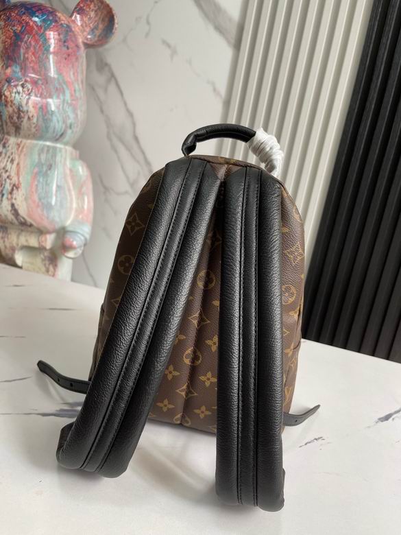 LV Backpack M44870 22X29X10cm XM