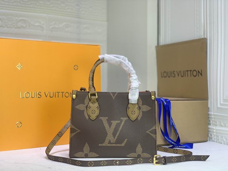 LV BAG onthego M45039 25x19x11.5 cm cs