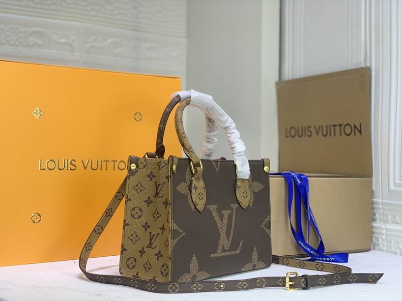 LV BAG onthego M45039 25x19x11.5 cm cs