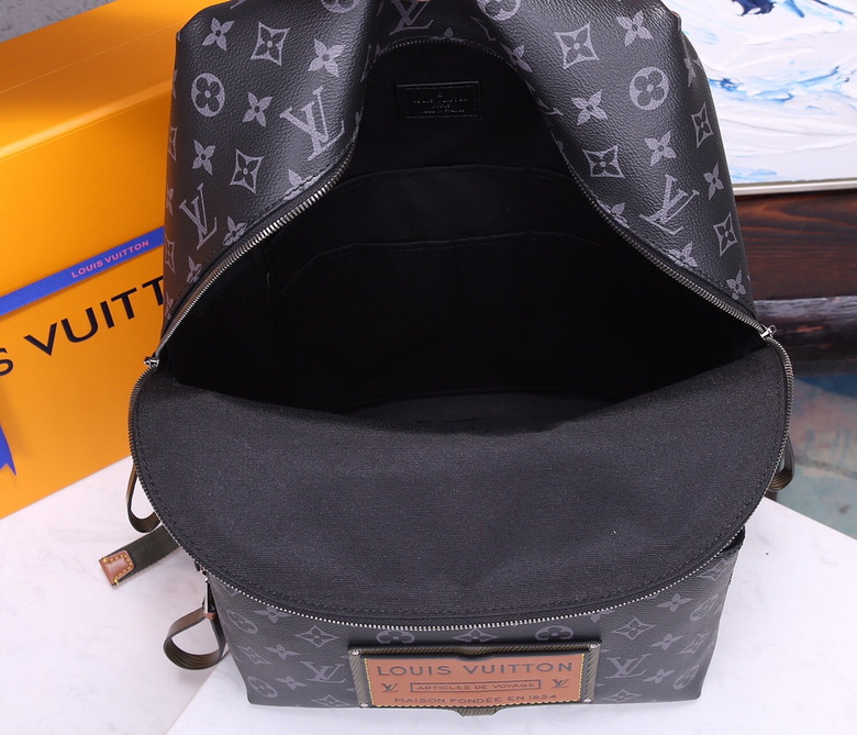 LV Backpack M45218 37X40X20cm WP