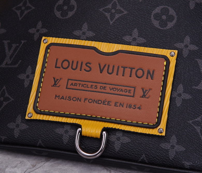 LV Chest pack M45220 47X20X9cm WP