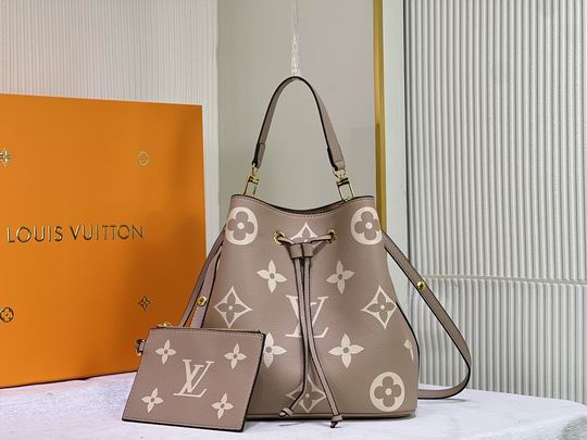 LV BAG Neo M45555 26x26x17.5cm cs