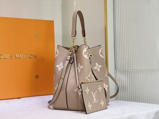 LV BAG Neo M45555 26x26x17.5cm cs