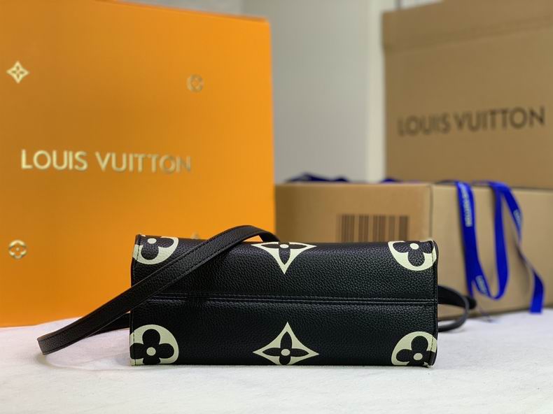 LV BAG onthego M45659 25x19x11.5 cm cs