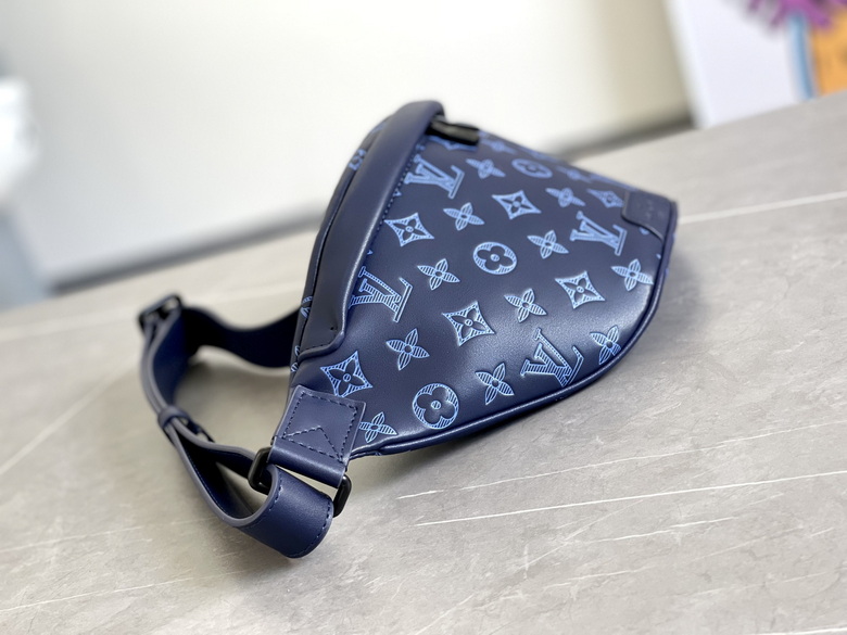 LV Chest pack Discovery M45729 44X15X9cm XM