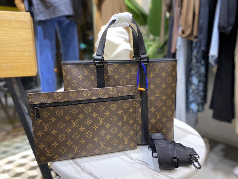 LV Bags Men M45734 37X29X13cm XM