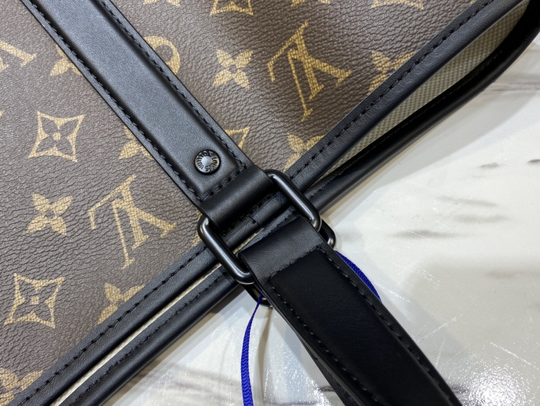 LV Bags Men M45734 37X29X13cm XM