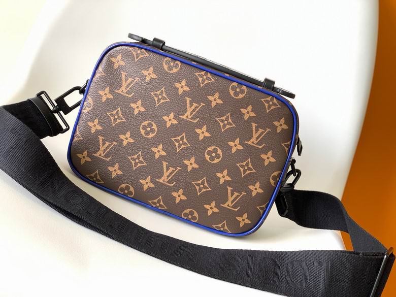 LV BAG Messenger bag M45836 22X18X8cm XM