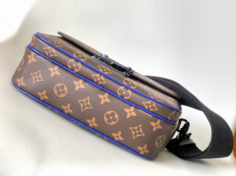 LV BAG Messenger bag M45836 22X18X8cm XM