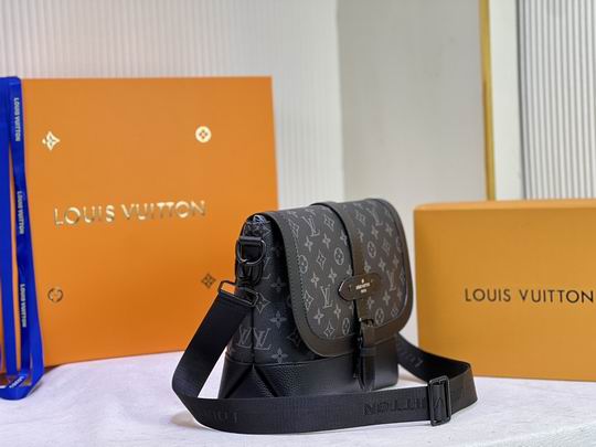 LV BAG Saumur M45911 36x23x11cm cs