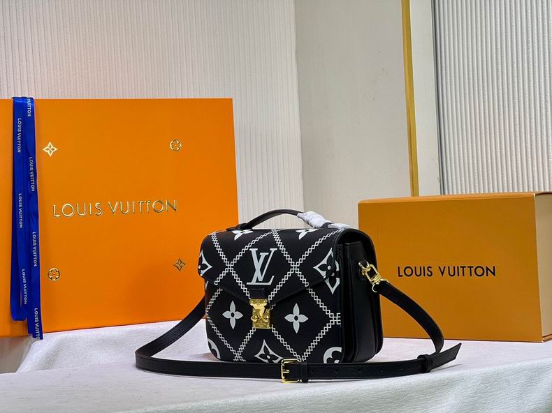 LV BAG Pochette Metis M46018 25X19X7 cm cs