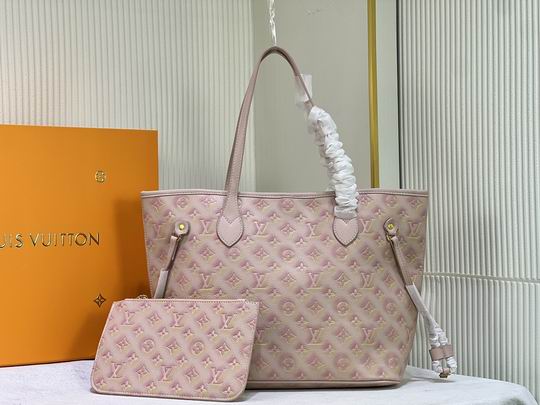 LV BAG Neverfull M46167 32x29x17cm cs