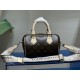 LV Bags Men M46234 20.5X13.5X12cm XM