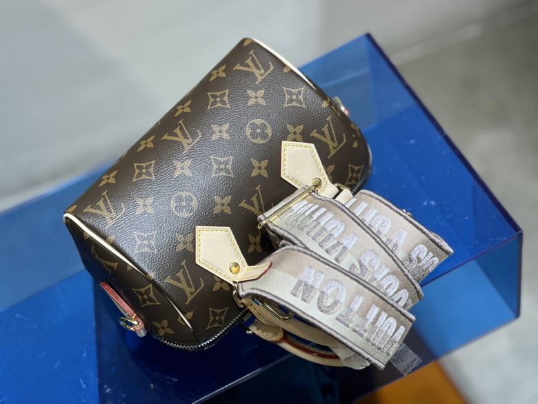 LV Bags Men M46234 20.5X13.5X12cm XM