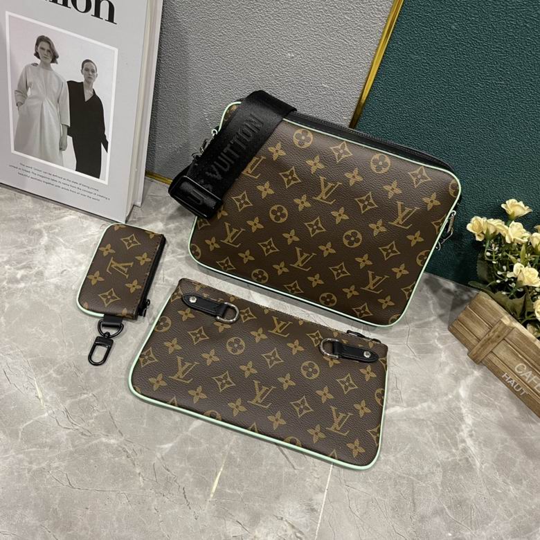 LV BAG Messenger bag M46266 25X18.5X7cm YG